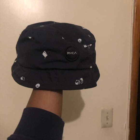 RVCA Bucket hat (never worn) - Picture 2 of 2